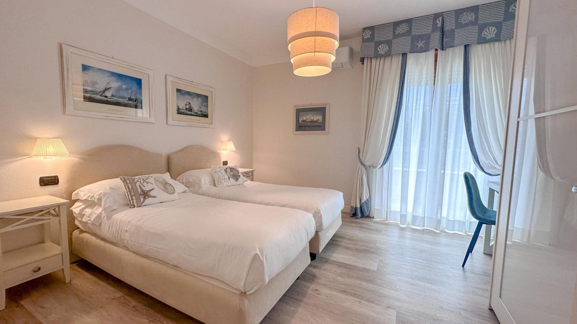 Residence Lungomare - Charming Apartments ริชโชเน ภายนอก รูปภาพ