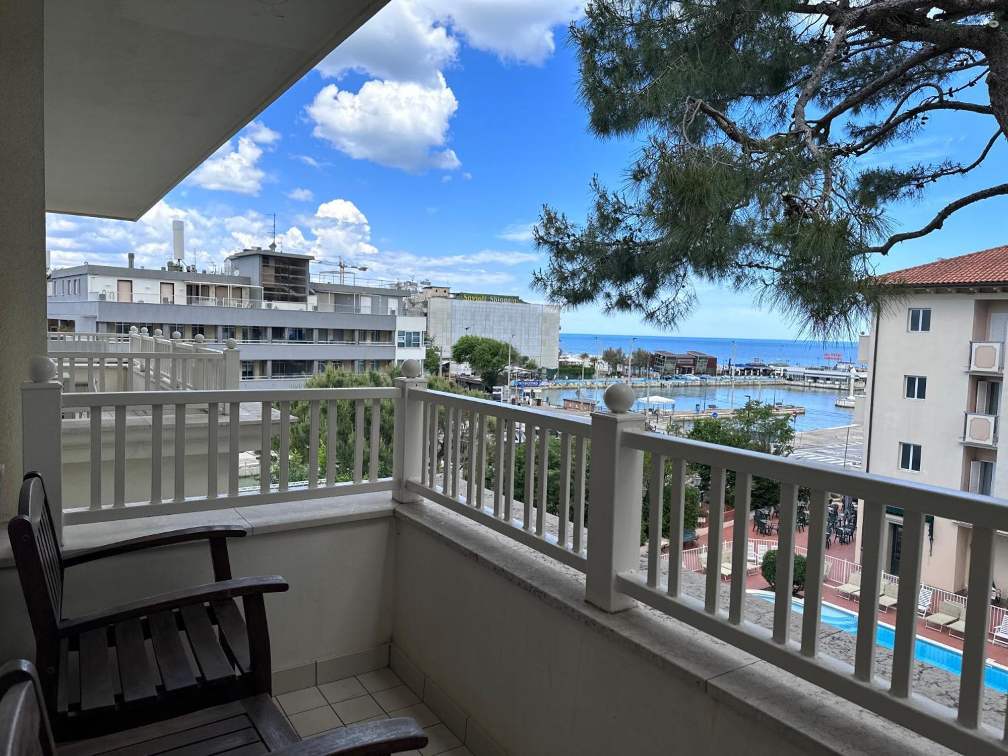 Residence Lungomare - Charming Apartments ริชโชเน ภายนอก รูปภาพ