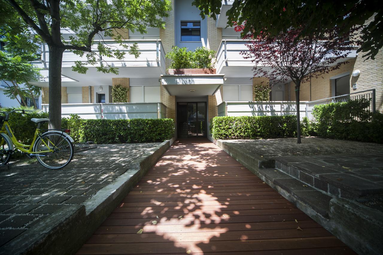 Residence Lungomare - Charming Apartments ริชโชเน ภายนอก รูปภาพ